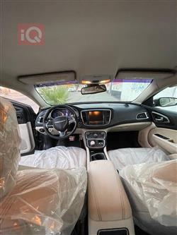 Chrysler 200